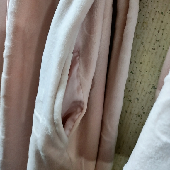 Kate Spade House Robe Medium Textured Floral Super Soft Knee Length Long Sleeve - Picture 5 of 7